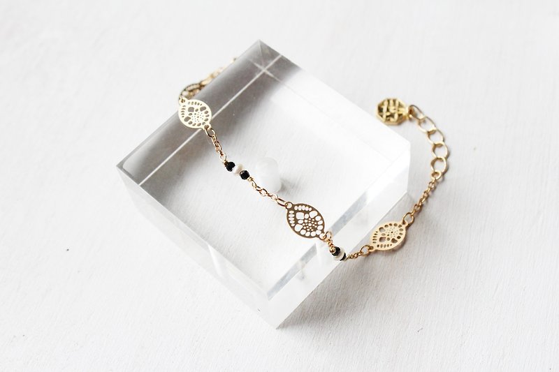 【JULY-birthstone-Spinel】flowers and leaves bracelet (adjustable) - Bracelets - Gemstone Black