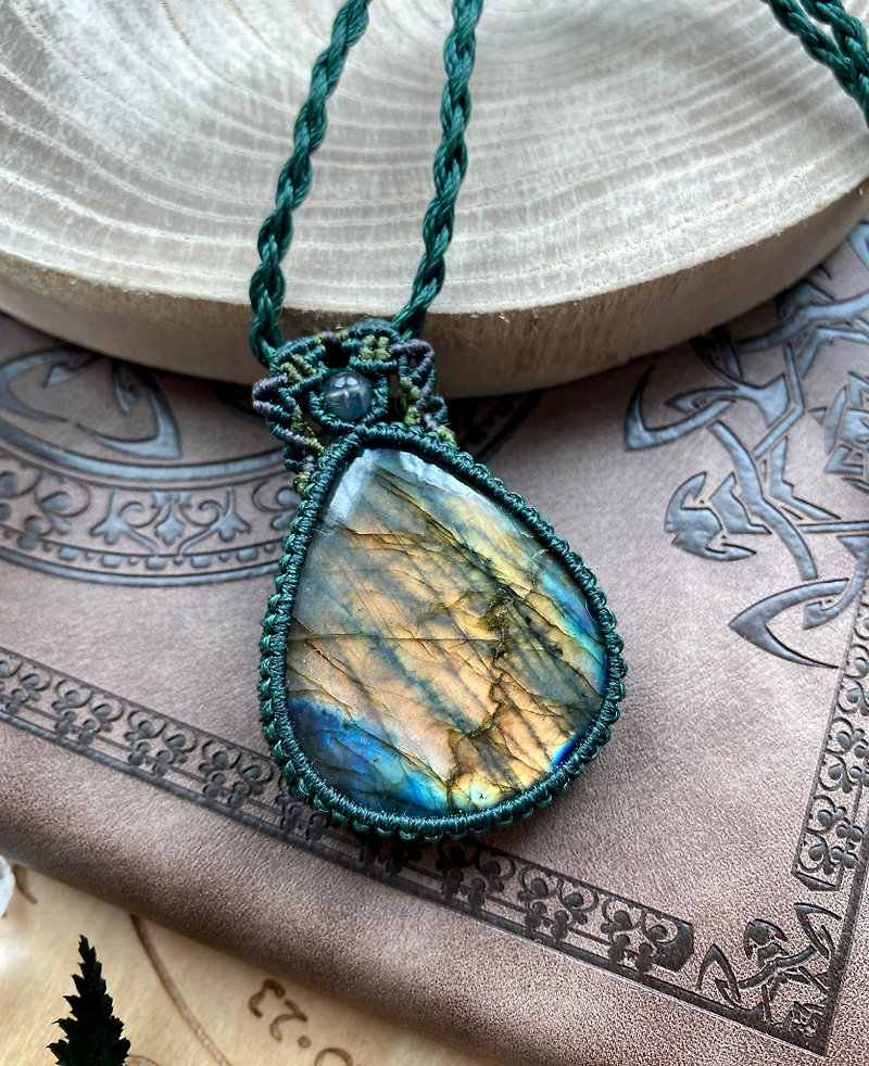 P88 Bohemian Ethnic Style South American Wax Line Braided Labradorite Necklace Long Necklace - Necklaces - Gemstone Green