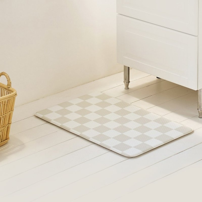 Korea ROOM&HOME Korean checkerboard printing double-sided oil-proof and waterproof kitchen mat-45x75cm - Rugs & Floor Mats - Other Materials Multicolor