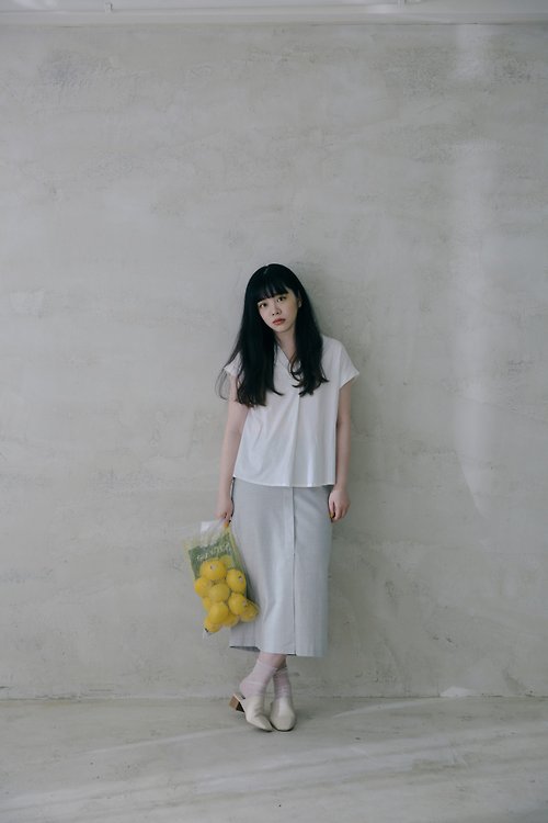 Minami Asa 嫩芽淡淡綠劃紋直筒裙