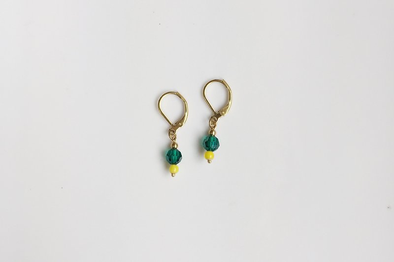 Small green brass natural stone modeling earrings - Earrings & Clip-ons - Other Metals Green