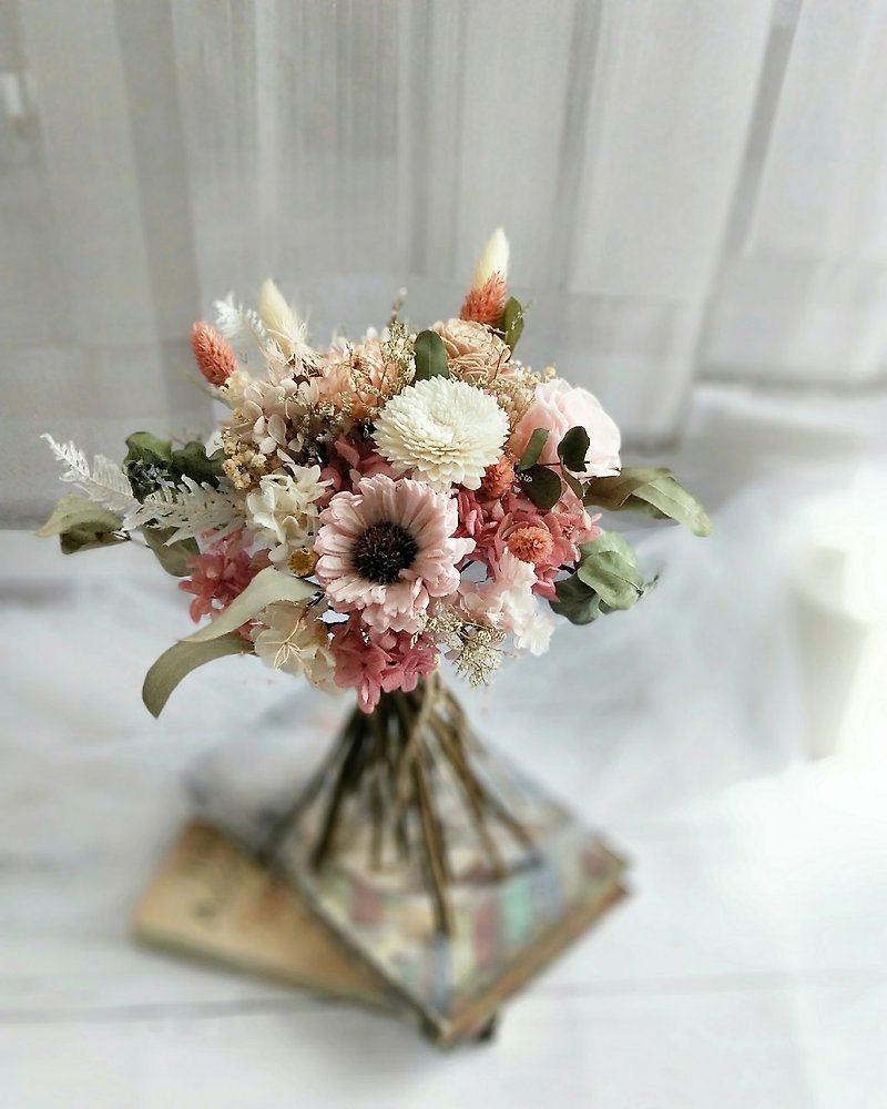Dry bouquet - natural bouquet*** wedding bouquet wedding photography graduation - ช่อดอกไม้แห้ง - พืช/ดอกไม้ สึชมพู