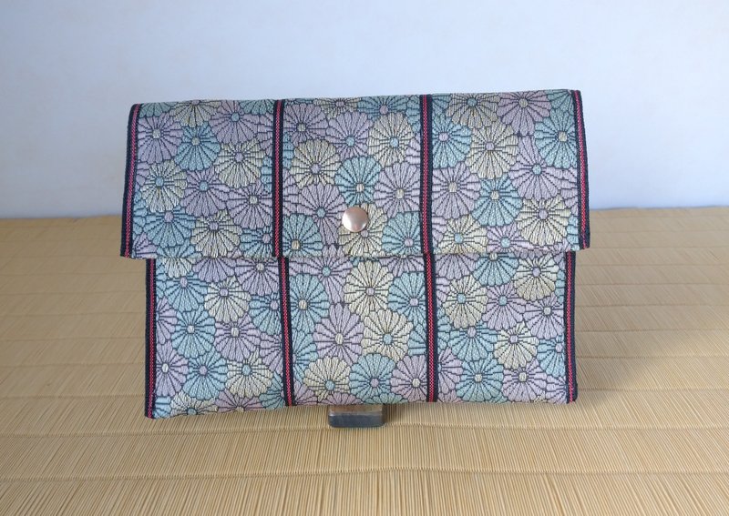 畳へりポーチ　吉祥文様【菊】　紅包　紅包ケース　赤封筒入れ　現金入れ　御朱印帳入れ　　日本製　ハンドメイド - ポーチ - その他の素材 多色