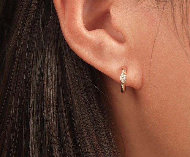 Dainty hot sale cartilage earrings