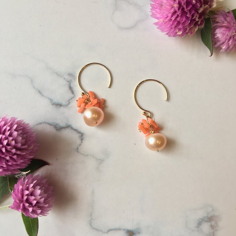 Handmade Earrings Vibrant Coral Orange/Pink Pearl - ต่างหู - ไข่มุก สีส้ม