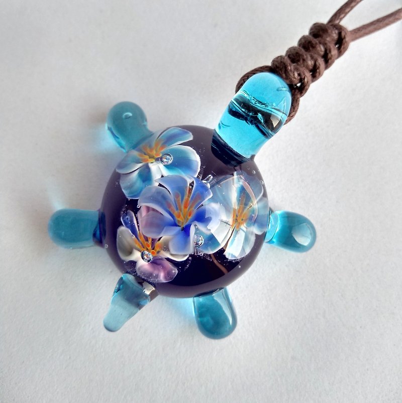 Flower turtle - Necklaces - Glass Multicolor