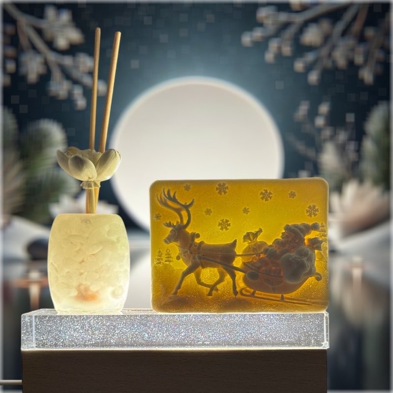 Jing Nian Good Luck Crystal Peace Lamp Holder Series White Crystal Christmas Elk Art Lighting with 5ML Essential Oil Free - น้ำหอม - เรซิน ขาว