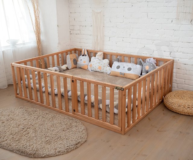 Floor Bed For Kids Wood Frame, Twin Size House Bed With Picket Fence Railings Philippines