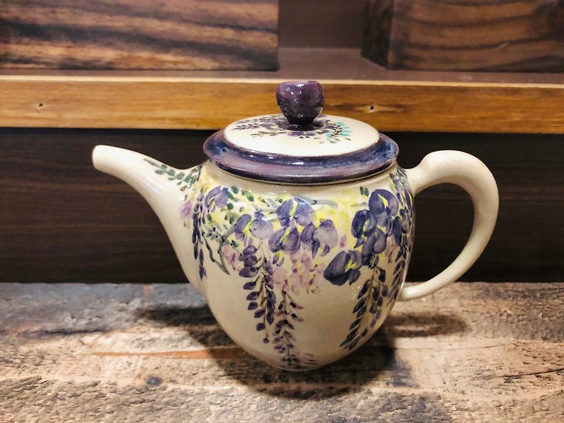 Ink style ceramic wisteria flower teapot, high temperature firing, pure hand-drawn / made in Taiwan / unique - ถ้วย - ดินเผา สีม่วง