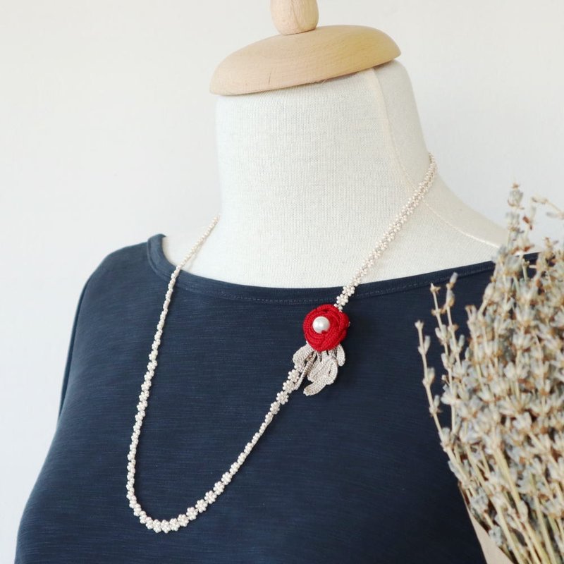 蕾絲針織項鍊【玫瑰/珍珠】寶石紅 - 項鍊 - 繡線 紅色