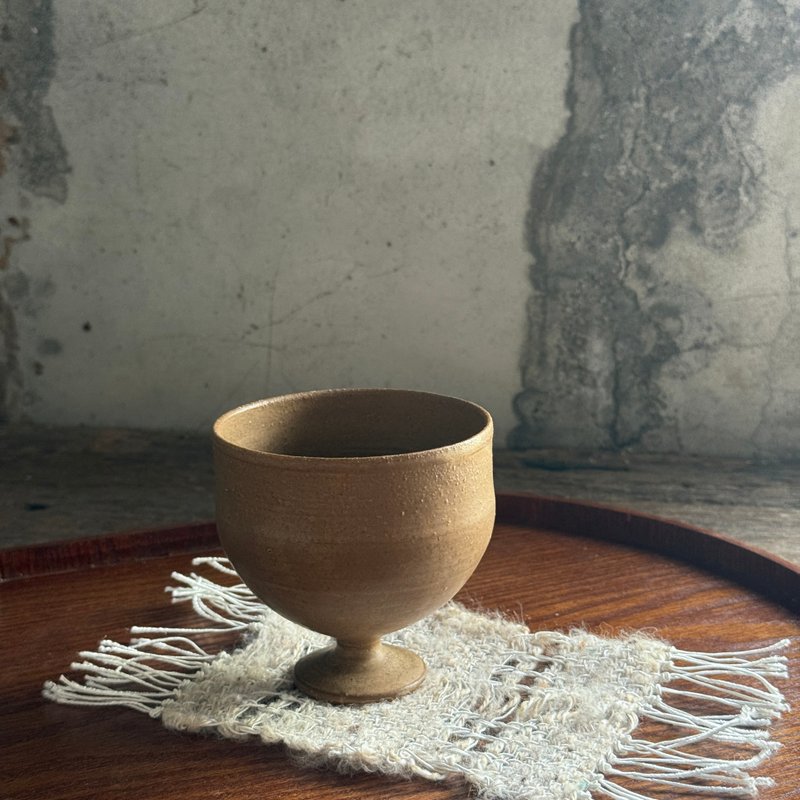 棕色高腳容器 - 咖啡杯/馬克杯 - 陶 咖啡色