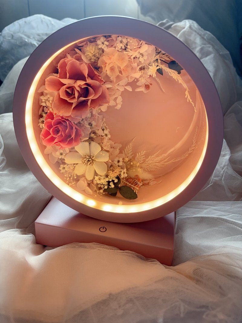 Pink crescent round table lamp/Bluetooth speaker/wireless charging two-in-one/three-in-one function selection - ช่อดอกไม้แห้ง - พืช/ดอกไม้ สึชมพู