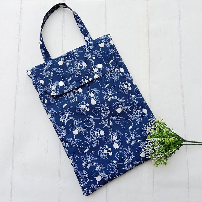 [Waterproof Diaper Bag] Elegant Fruit Wind - กระเป๋าสะพาย - วัสดุกันนำ้ สีน้ำเงิน