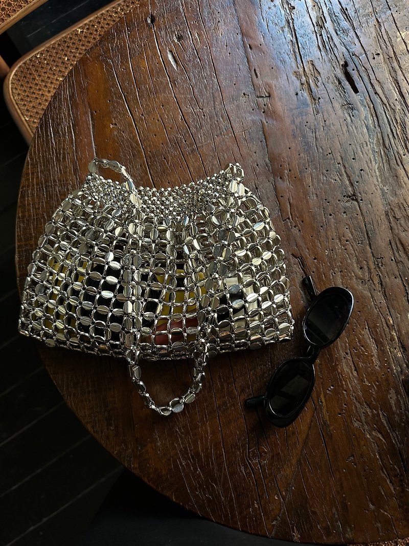 Vintage metallic silver design hollow hand-woven beaded fashionable shoulder underarm bag - Messenger Bags & Sling Bags - Acrylic 