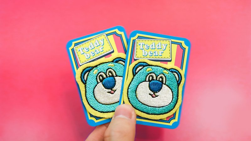 [Circus big stupid bear] a small amount of embroidery hot stamping cloth patch cloth embroidery cloth stickers armband embroidery - Badges & Pins - Thread Blue