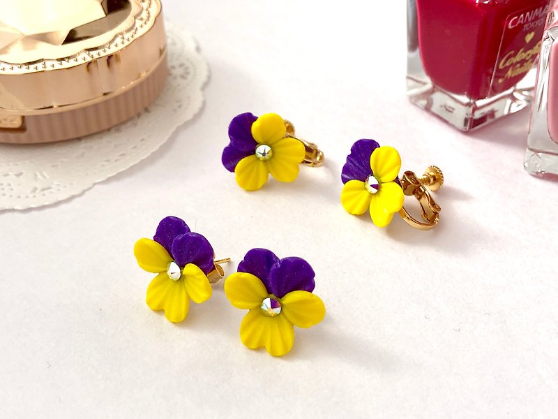 Viola yellow [metal allergy correspondence] - Earrings & Clip-ons - Clay Yellow