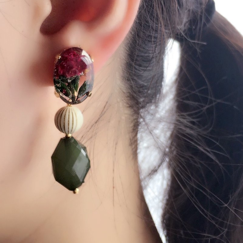 Botanical jewelry parts and big tortoise pierced earrings*Rose green*PCM0011 - ต่างหู - พืช/ดอกไม้ สีแดง