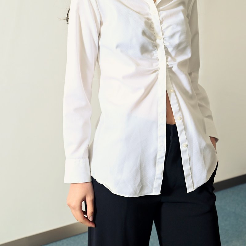 【NaSuBi Vintage】Smocked design cotton solid color vintage shirt - เสื้อเชิ้ตผู้หญิง - ผ้าฝ้าย/ผ้าลินิน ขาว