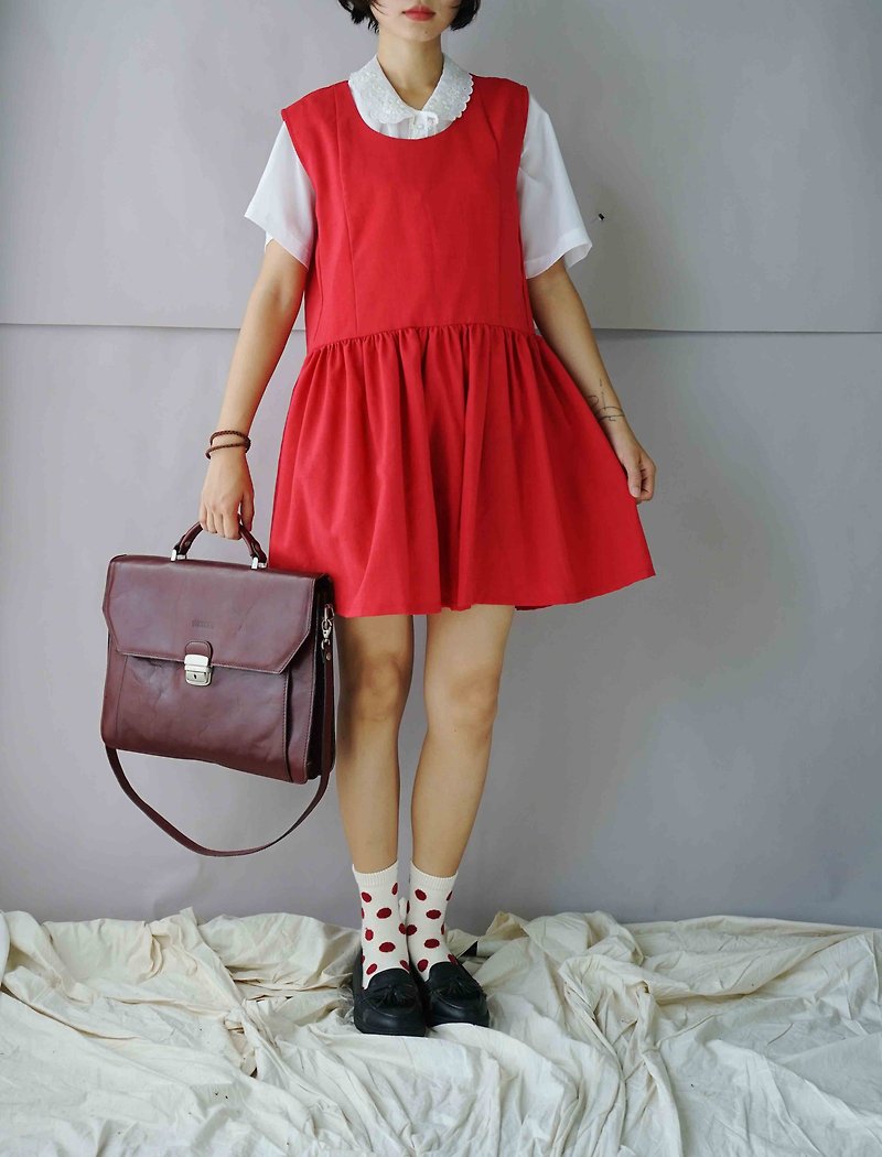 尋寶古著-夏日涼感抓縐低腰紅色無袖洋裝 - 連身裙 - 聚酯纖維 紅色