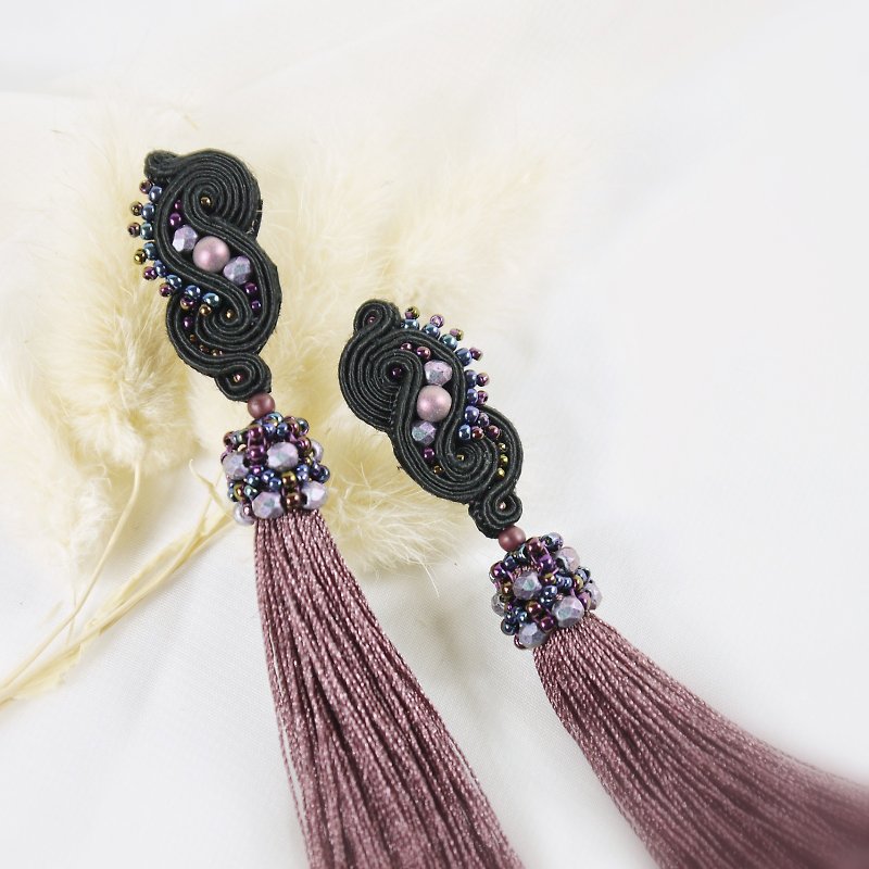 Hand-stitched lace earrings ST170227 - ต่างหู - เส้นใยสังเคราะห์ สีม่วง