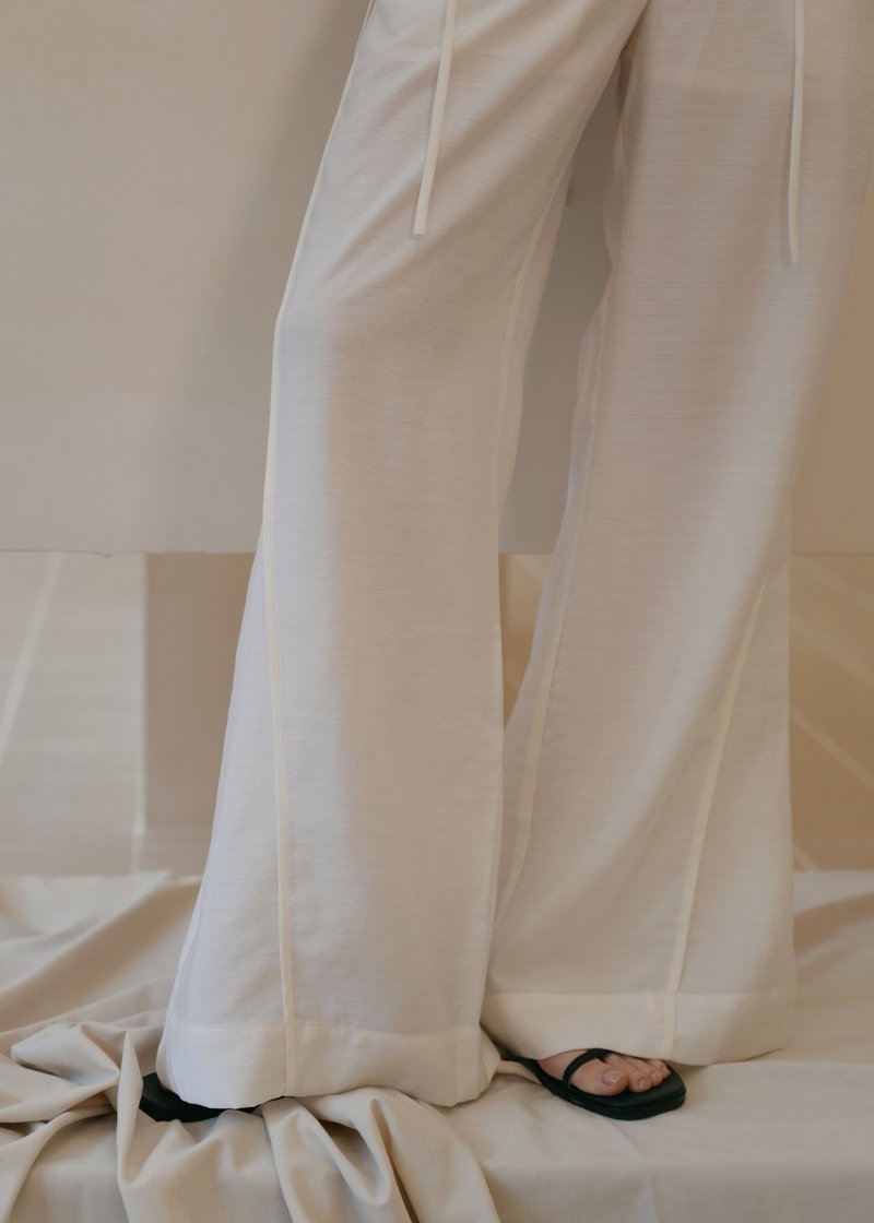 Cut-off trousers/ivory - Women's Pants - Polyester White