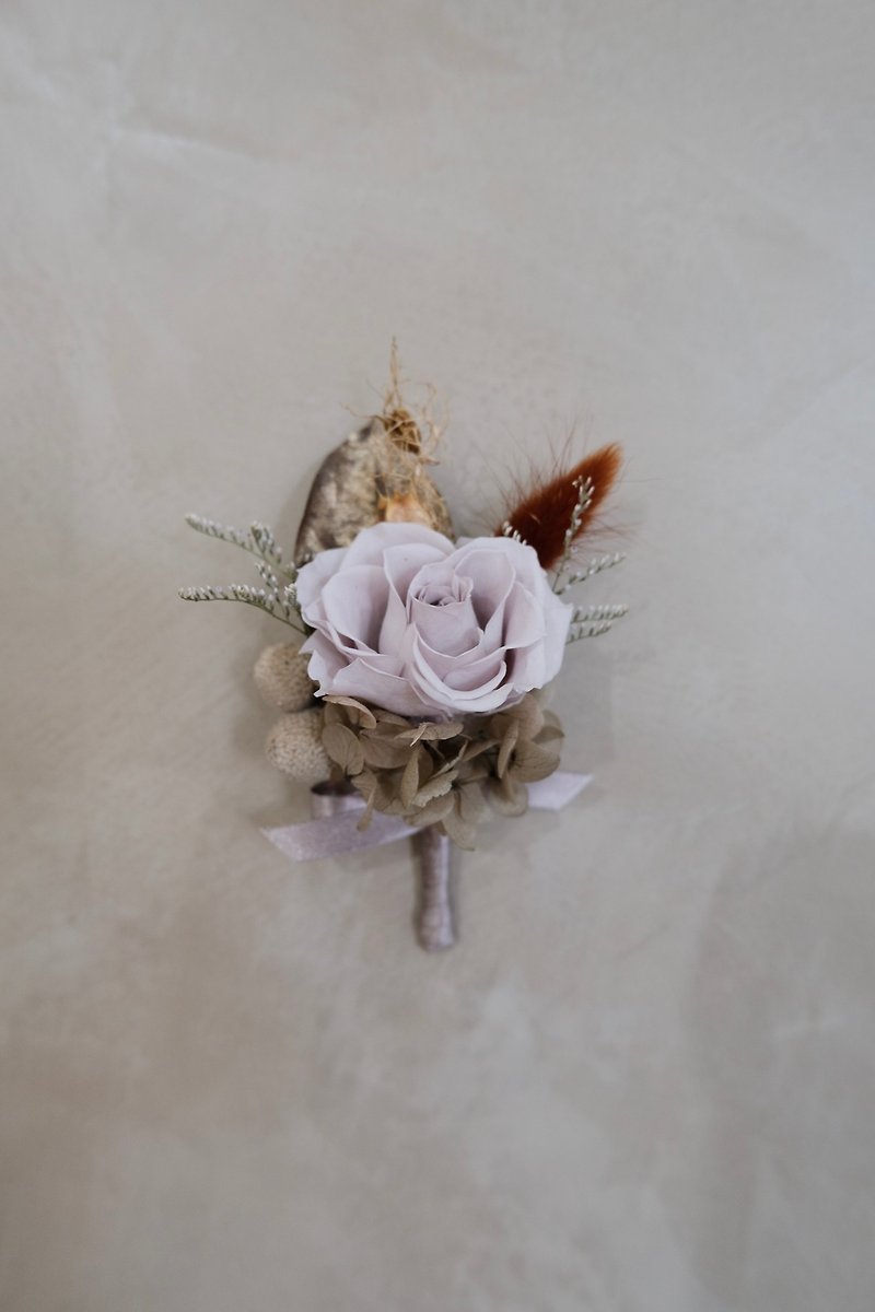 Groom/Officiant's Corsage [Water] - Wedding/Eternal Flower - เข็มกลัด/ข้อมือดอกไม้ - พืช/ดอกไม้ สีเทา