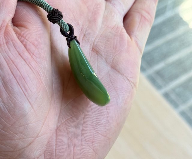 翠月承心 - 福氣玉光シリーズ - 台湾デザイン彫刻翡翠ペンダント