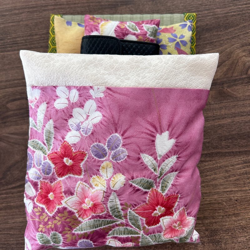 【縁起物】金運UPのお財布ふとん　着物柄　ピンク　花柄　和柄 - 存錢筒 - 絲．絹 粉紅色