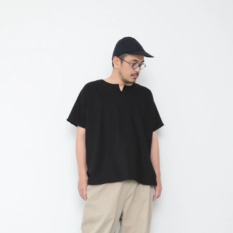 OMAKE.jp 中性鑰匙領短袖上衣OtonShirt 黑 - 男 T 恤 - 棉．麻 黑色