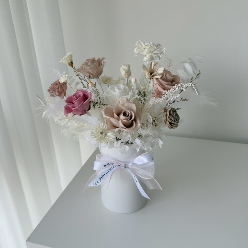 SEE 看見花藝設計 | 永生玫瑰 | 情人 | 生日 |粉金天使擴香花禮 - 乾燥花/永生花 - 植物．花 
