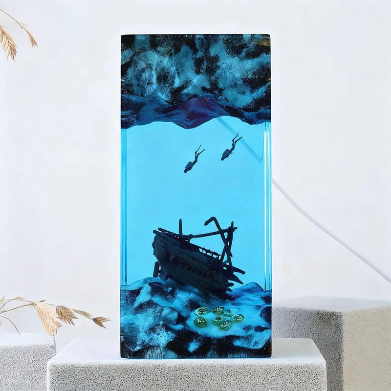 溶洞鯨魚潛水員創意燈 情侶探險禮物 - 燈具/燈飾 - 木頭 藍色