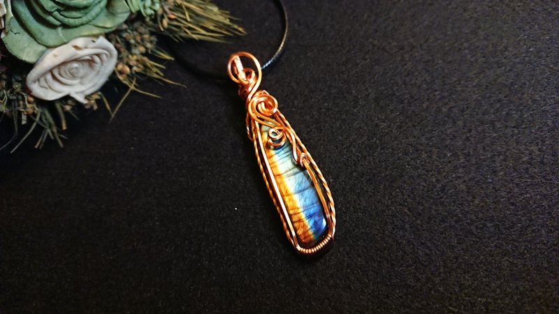 [Blue Fable] Labradorite Pendant/Lover’s Gift/Birthday Gift/Exorcism and Avoid Evil - สร้อยคอ - เครื่องเพชรพลอย 