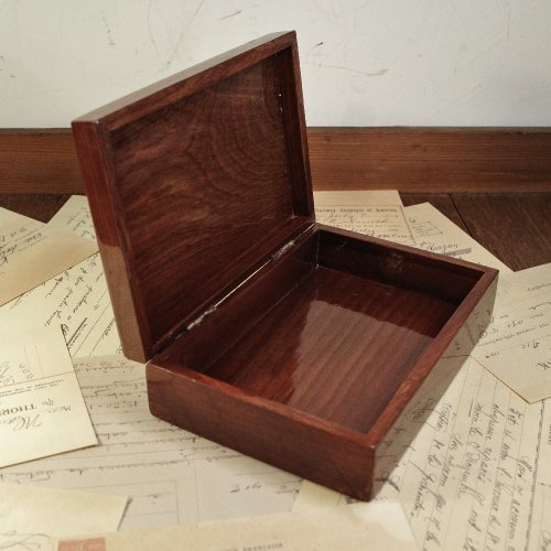 日本美術 香盒 螺鈿象嵌　木盒 清黑漆嵌螺鈿攜琴訪友八棱香盒-宇珍國際藝術| Yu Jen Taipei重要