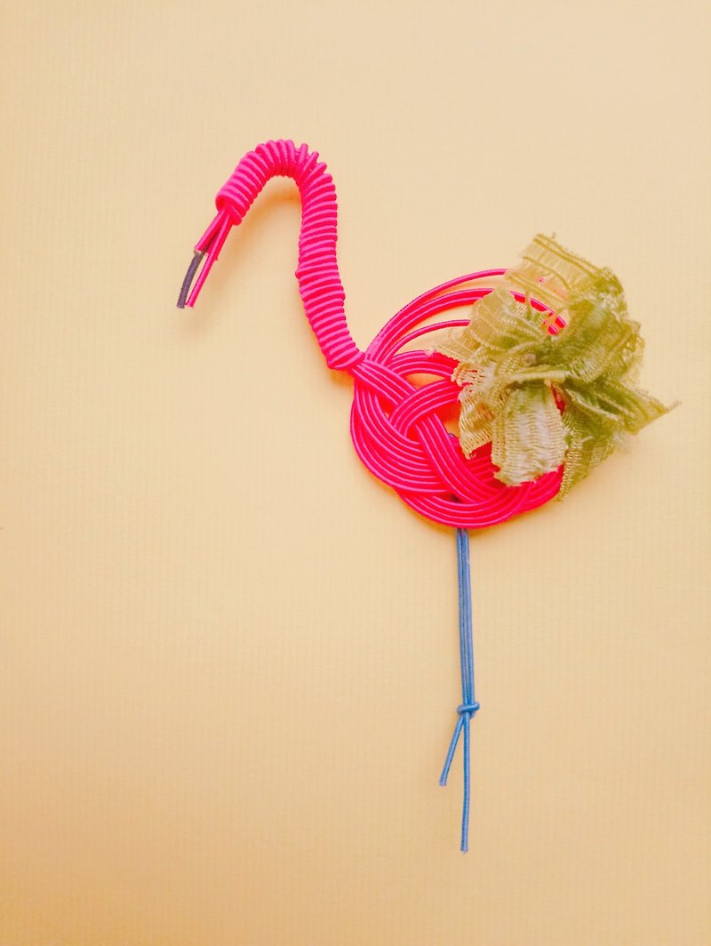 Flamingo wearing a frill skirt - Brooches - Paper Pink