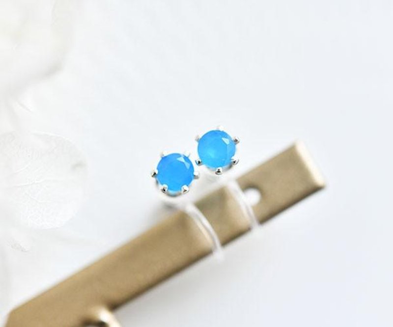 Health, Longevity, Wealth, Success Neon Blue Agate Non-Hole Earrings 4mm May Birthstone - ต่างหู - เครื่องเพชรพลอย สีน้ำเงิน