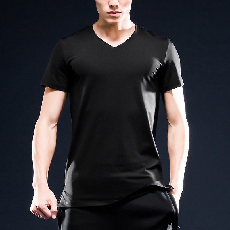 AquaTouch InstaDRY 男款1/4袖低領修身機能V領T恤 - 黑 - 運動上衣/排汗衫 - 聚酯纖維 