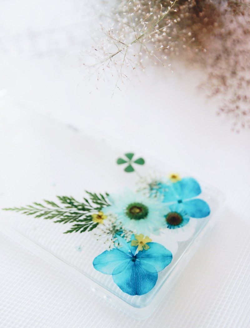 青出于蓝 • Handpressed Flower Phone Case - 手機殼/手機套 - 植物．花 藍色