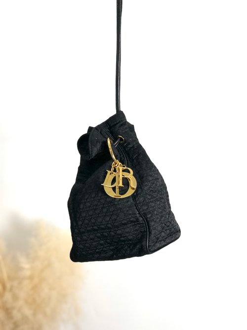 solo-vintage 【 日本直送 名牌中古包 】Christian Dior カナージュ ハンドバッグ ブラック チャーム ナイロン ミニバッグ 巾著 vintage fk4pww