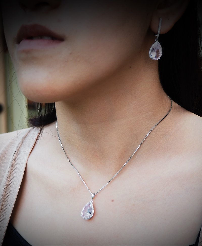 Elegant sweet pink pear-shape crystal pendant with silver chain - 項鍊 - 純銀 粉紅色