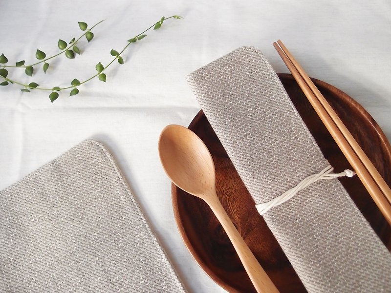 Linen cotton dual-use tableware bags - earthy drizzle | front inside the bag accommodating when placemat pencil is also suitable - Storage - Cotton & Hemp Brown