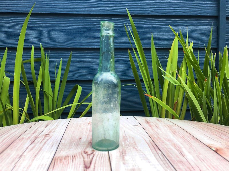 Hand blown glass bottle / syrup bottle / seasoning bottle century old piece D - ของวางตกแต่ง - แก้ว 