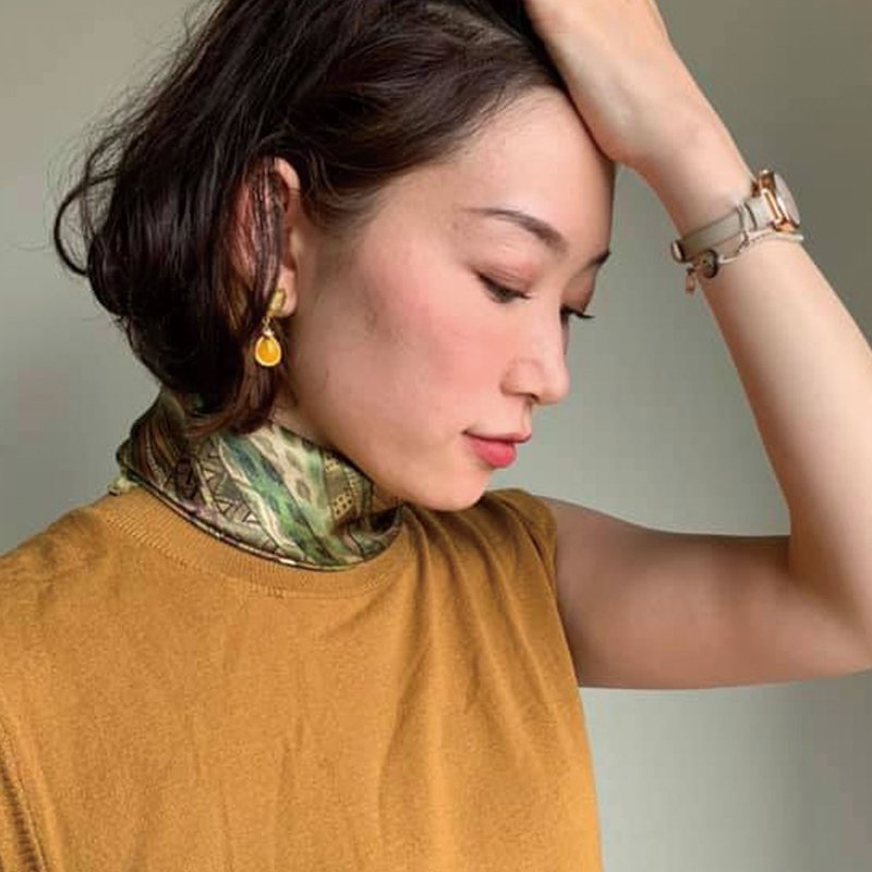 50cm角_silkscarf_ジャングルの中のチーター柄　スカーフChristalART - 手帕 - 其他材質 金色