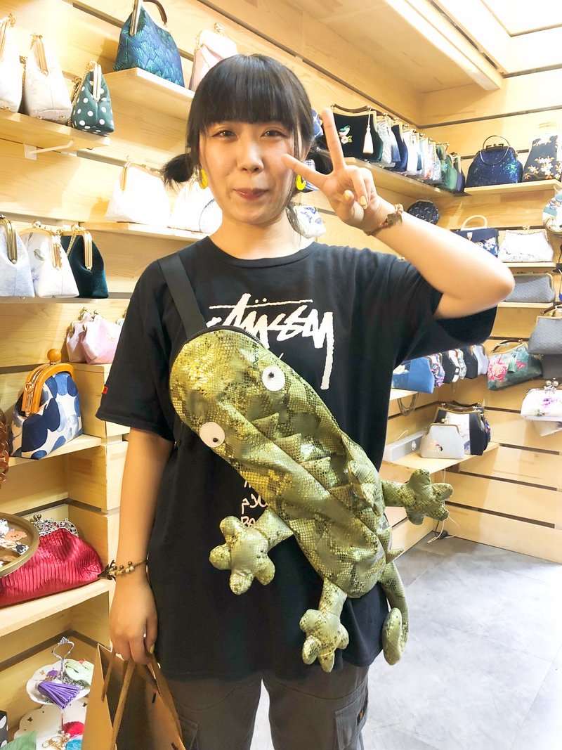 蜥蜴動物型背包 原創個性酷禮物聖誕節禮物送男朋友禮物 - 側背包/斜背包 - 防水材質 