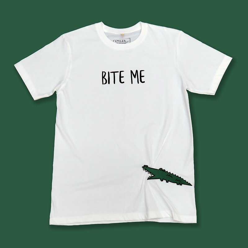 【Bite Me - CROC】しわくちゃTシャツ - 帽T/大學T - 棉．麻 白色