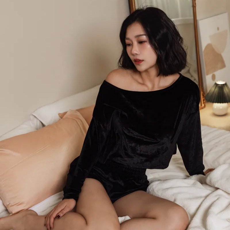 Design Velvet Shoulder Two-Piece Suit - Straightforward Black - Loungewear & Sleepwear - Other Man-Made Fibers Black