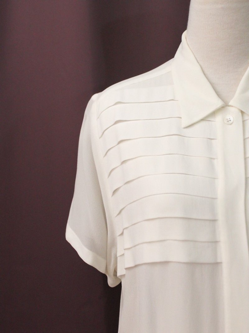 復古歐洲簡約剪裁白色短袖寬鬆古著襯衫 Vintage Blouse - 恤衫 - 聚酯纖維 白色