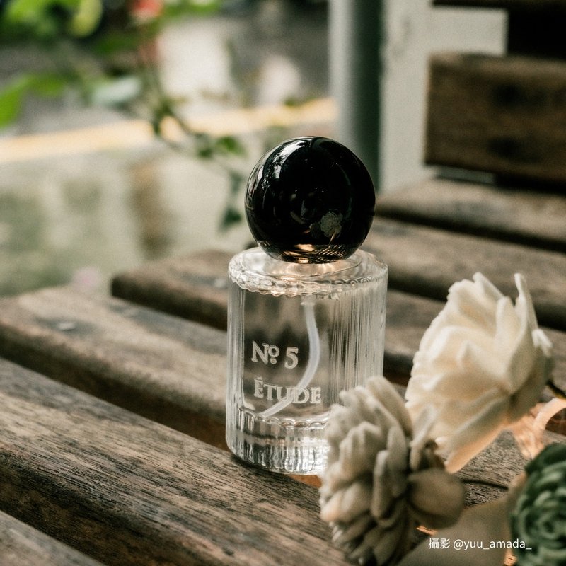 ETUDE NO.05 - One Step Away - Woody Amber - 30ml Eau de Parfum Spray - น้ำหอม - แก้ว สีใส
