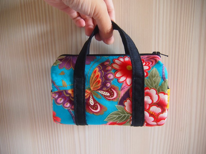 Japanese bronzing butterfly and flower - small Boston Art Cosmetic / Travel admission package / Pencil / portable purse - กระเป๋าเครื่องสำอาง - ผ้าฝ้าย/ผ้าลินิน สีน้ำเงิน