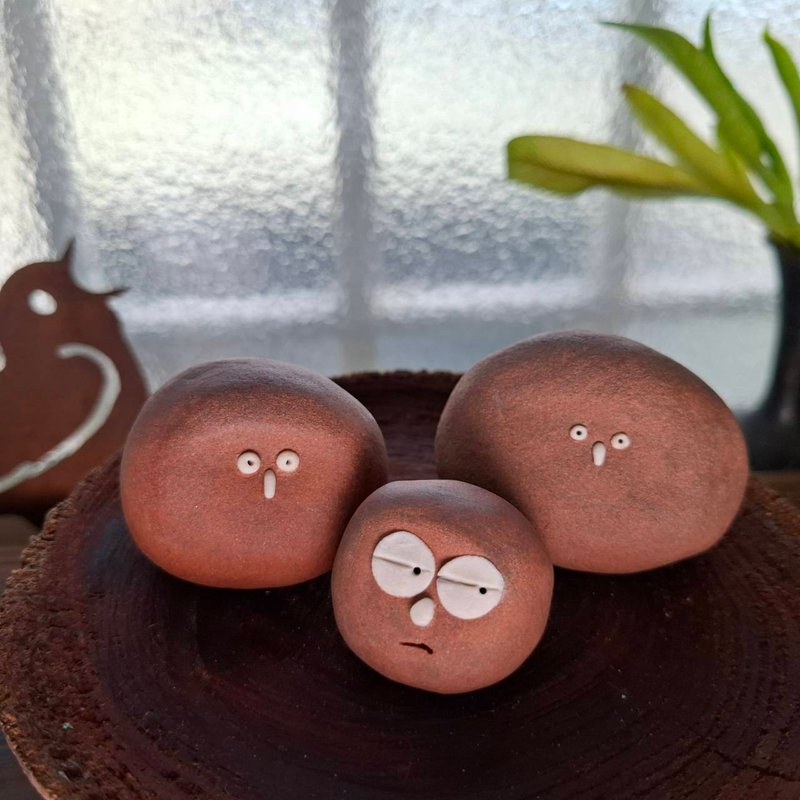 陶偶一家人系列- 16 號 療癒系手作陶偶 文創 擺飾 - 公仔/玩偶 - 陶 