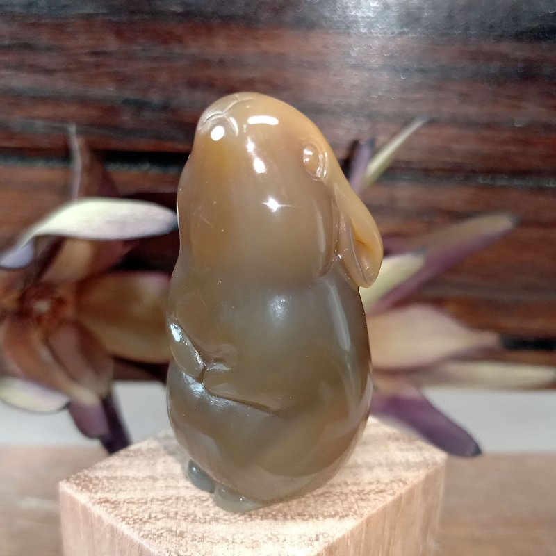 Small Carved Piece Animal - Rabbit Brown Chalcedony